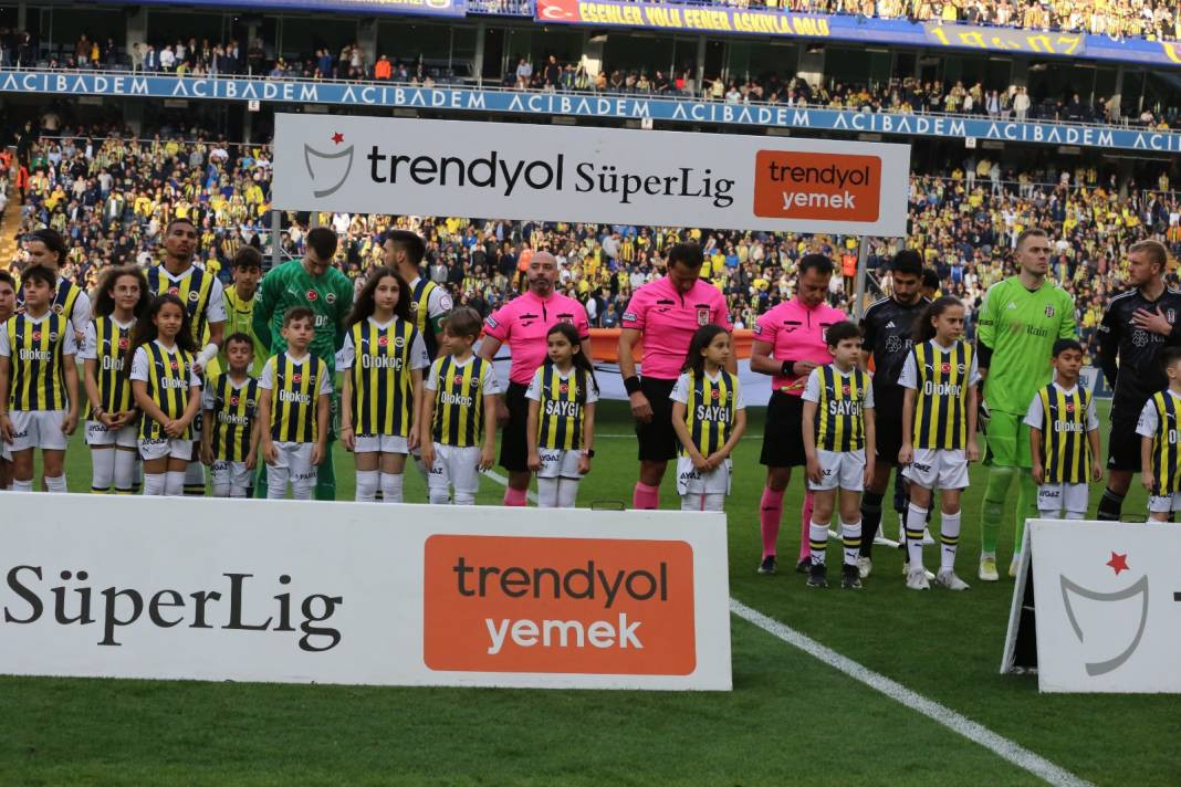Fenerbahçe Beşiktaş derbisinde görülmemiş şey - Resim: 7